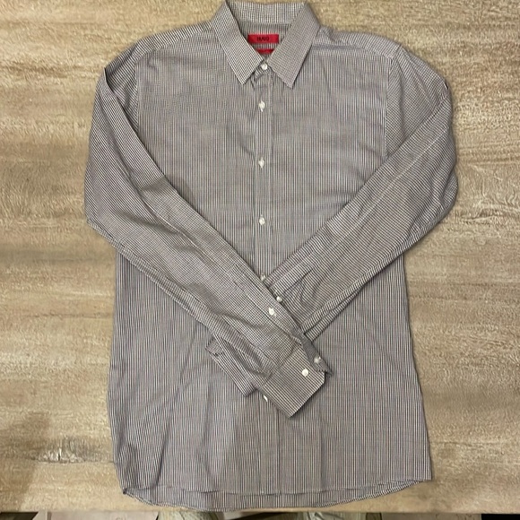 Men’s Hugo Boss long sleeve button down shirts size medium - Picture 2 of 9